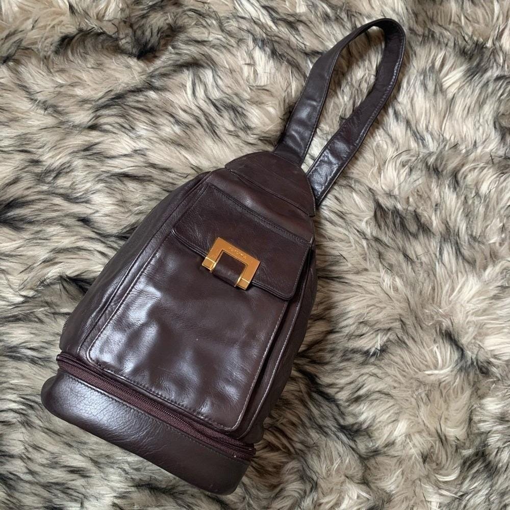 Perlina Sling Backpack Women OS Dark‎ Brown Good Leather Teardrop Gold purse